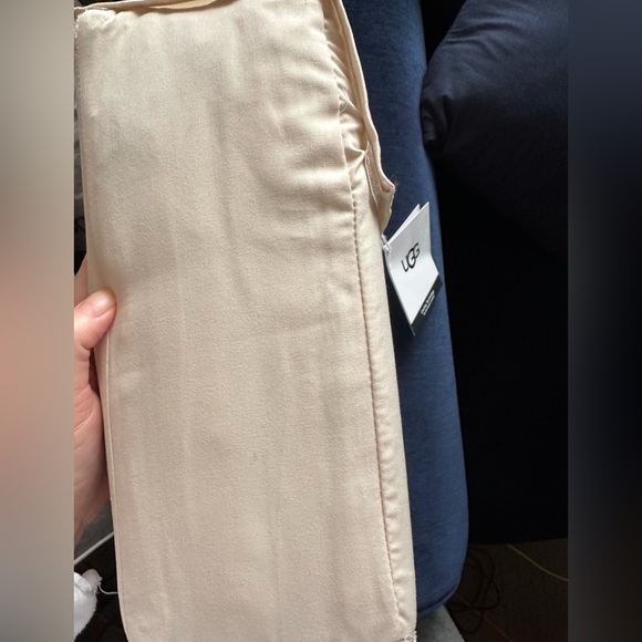 NWT UGG $130 King Sheet Set plus 2 pillow cases Cooling Tehnologie all seasons! - Picture 8 of 9